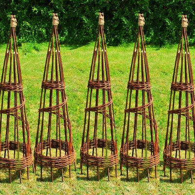 SUMMER at Wainsgate: Willow Obelisk Workshop with the Wainsgate Gardeners